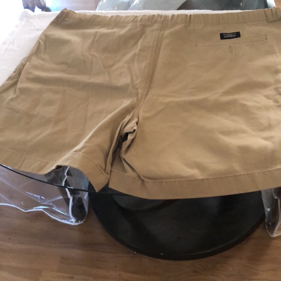 Nautica - Picture 2 of 5